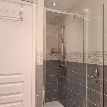 Apartmán Bel Climatise Avec Terrasse, Piscine Et Garage A 300m De La Plage Du Mole. - Fr-1-249-400